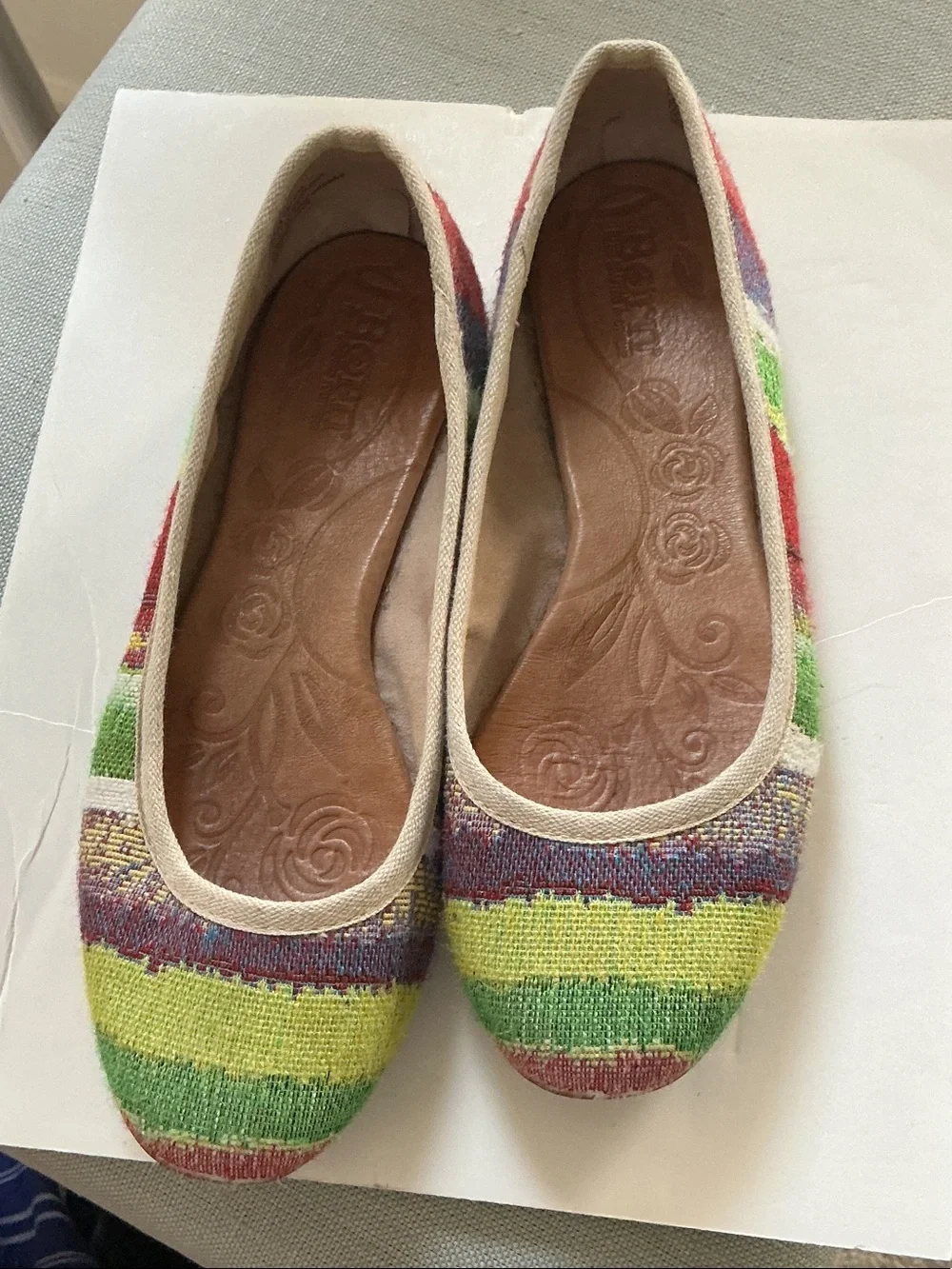 BORN Striped Green Multicolor Women's Casual Ballet Flats